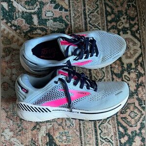 Brooks Adrenaline GTS Running shoes